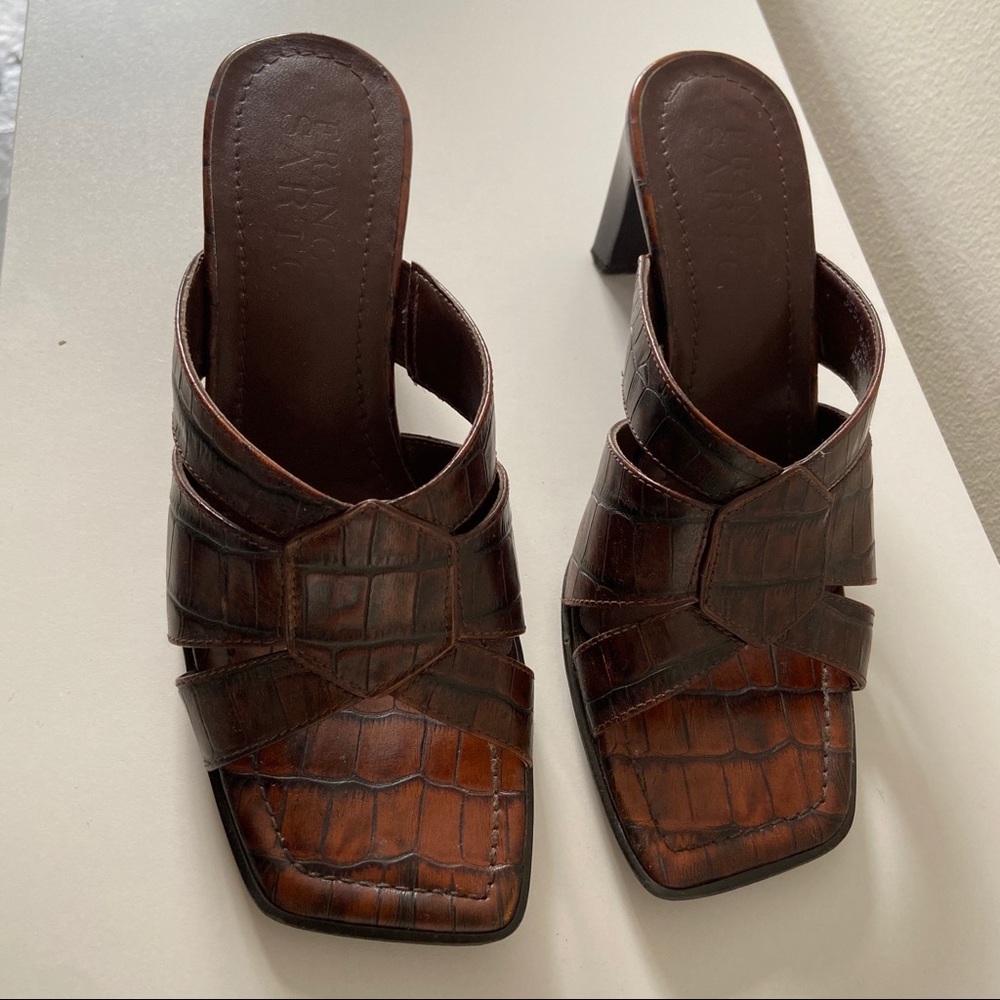Heels - Picture 4 of 5